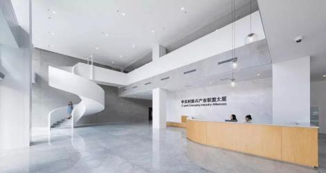 成都海倫天麓銷售中心，東方優(yōu)雅與現(xiàn)代融合的空間縮影！